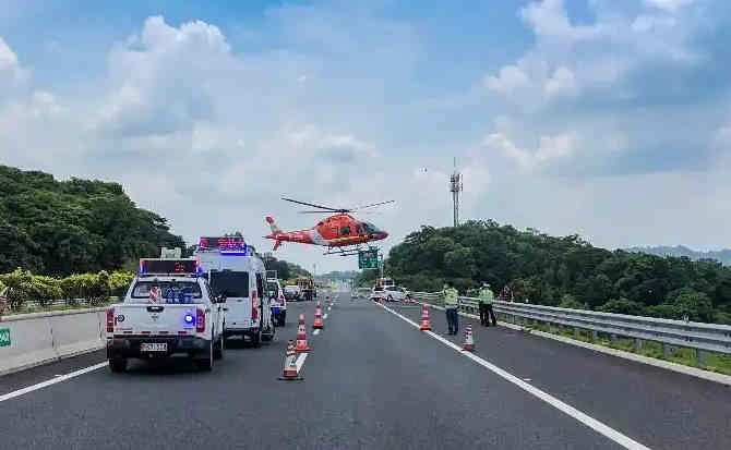 平舆高速公路汽车救援案例